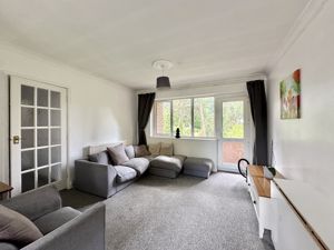 Lounge- click for photo gallery